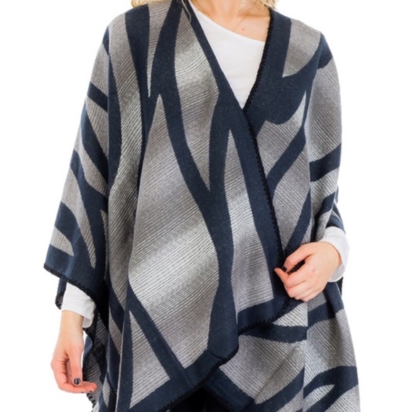 NWT Soft Woven Ruana Poncho Wrap - Picture 7 of 7
